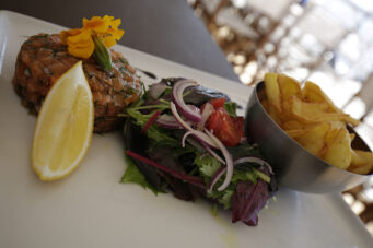 Le Cigalon restaurant bord au bord de la mer à Cagnes Sur Mer