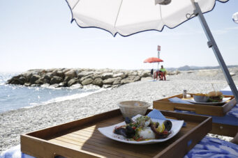 Le Cigalon plage privée avec bar à Cagnes Sur Mer