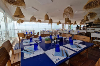 Le Cigalon restaurant et bar face à la mer à Cagnes Sur Mer