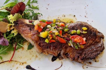 Le Cigalon bar et restaurant proche de la mer à Cagnes Sur Mer